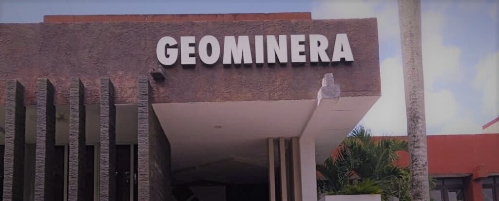 Cartel de la Empresa Geominera de Camagüey