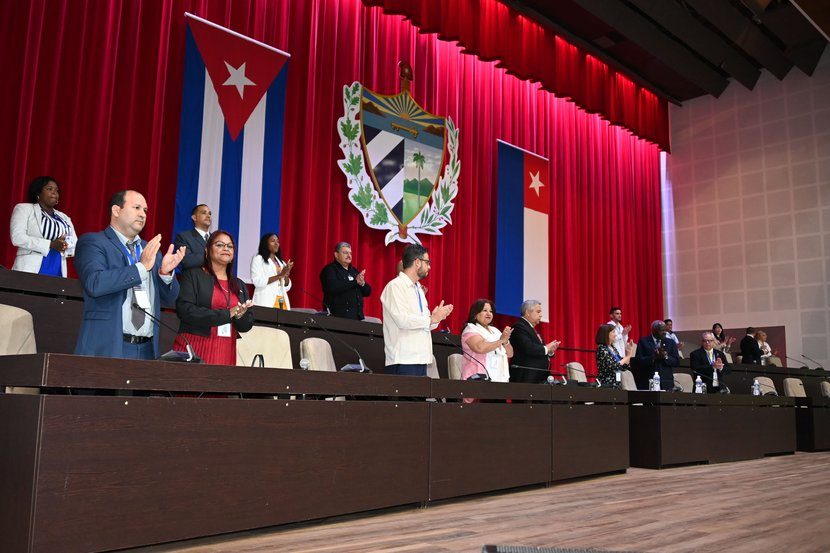 Reelecto Lazo como presidente del Parlamento y del Consejo de Estado