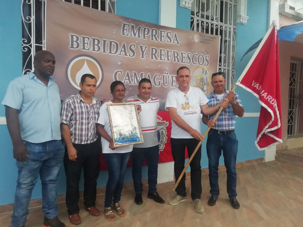 Vanguardia Nacional la Empresa de Bebidas y Refrescos de Camagüey