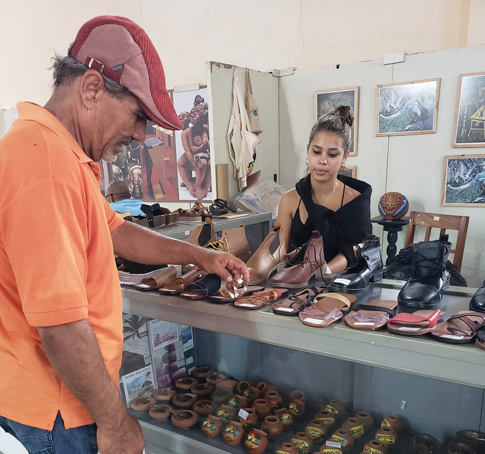 Propone atractivas opciones Feria Arte para Papá en Camagüey