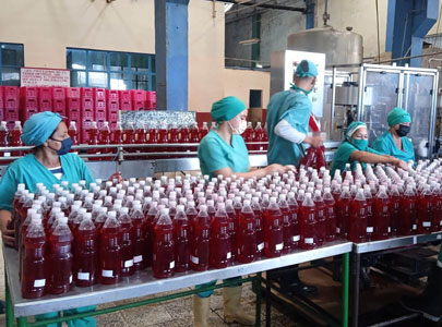 Exhibe buenos resultados fábrica de refrescos camagüeyana