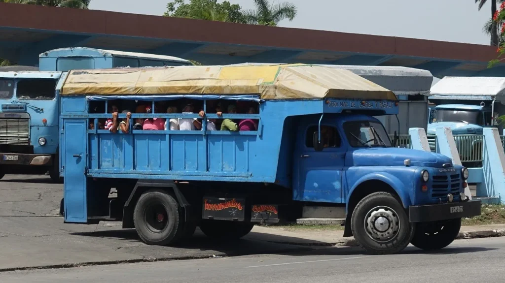 Government of Camagüey adopts new prices in passenger transportation
