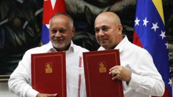 Cuba y Venezuela firman acuerdos de intercambio y cooperación