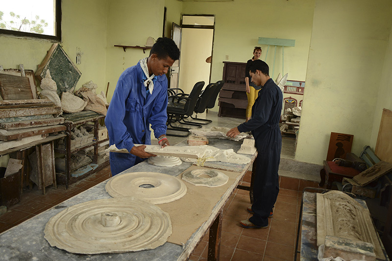 Convocan en Camagüey a cursar oficios de restauración