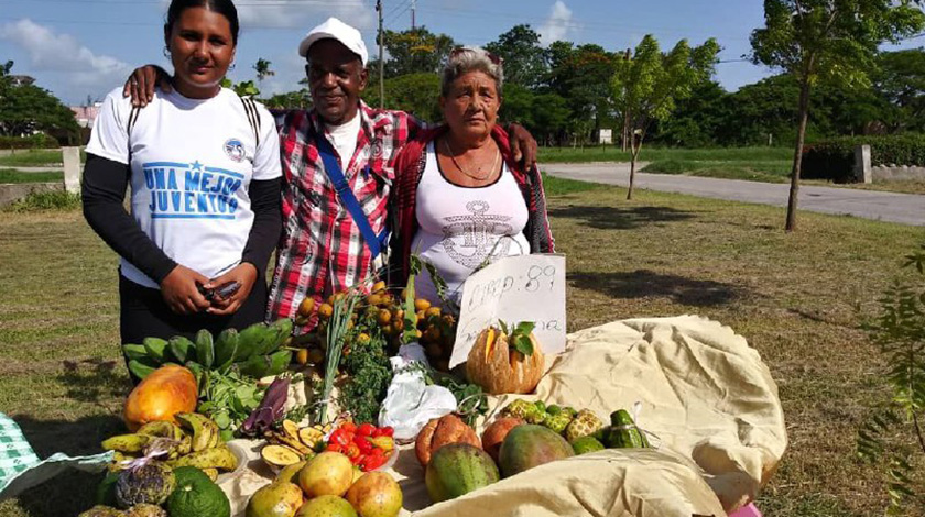 Otorgan a familias en Camagüey condición Mi Patio También Produce