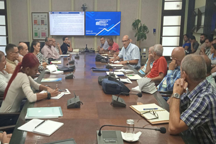 Cuba impulsa proyecto para mejorar infraestructura aeroportuaria
