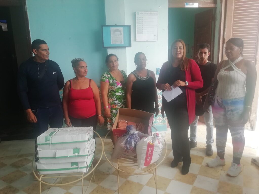 Entrega Don Cake´s importante donativo a instituciones de Camagüey