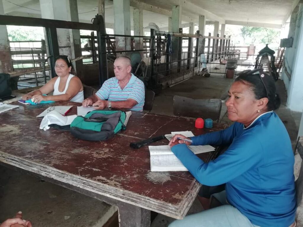 Debaten importantes asuntos campesinos camagüeyanos