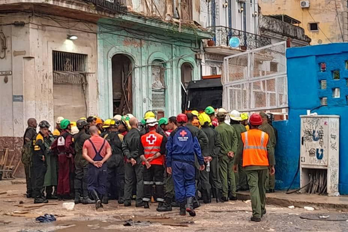 Agradece Díaz-Canel labor de rescatistas tras derrumbe 