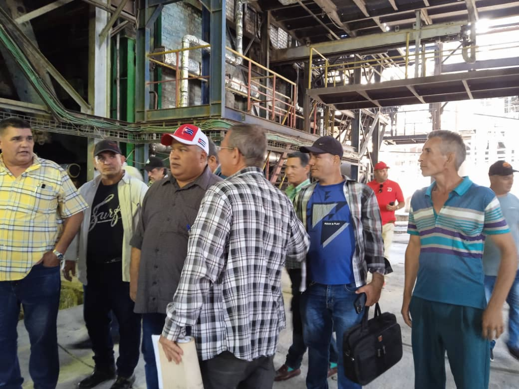 Analizan en Camagüey preparativos para próxima campaña azucarera