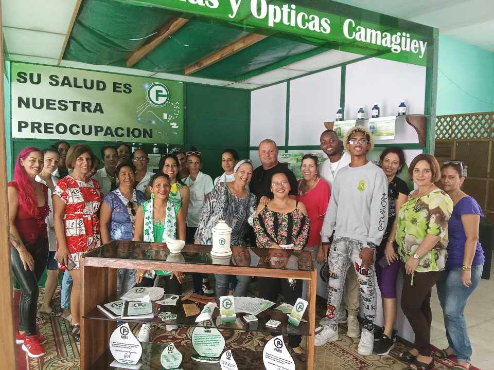 Young pharmacists from Camagüey committed to their profession