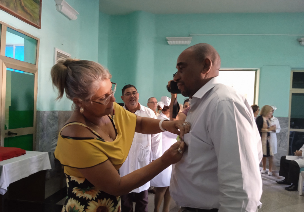Inicia en Camagüey jornada de homenaje a trabajadores de la Salud Pública