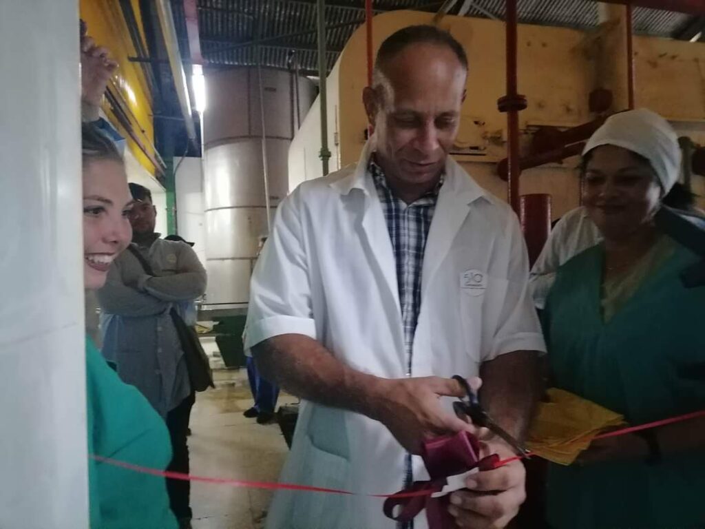 Fábrica camagüeyana Puerto Príncipe cuenta con nuevo laboratorio