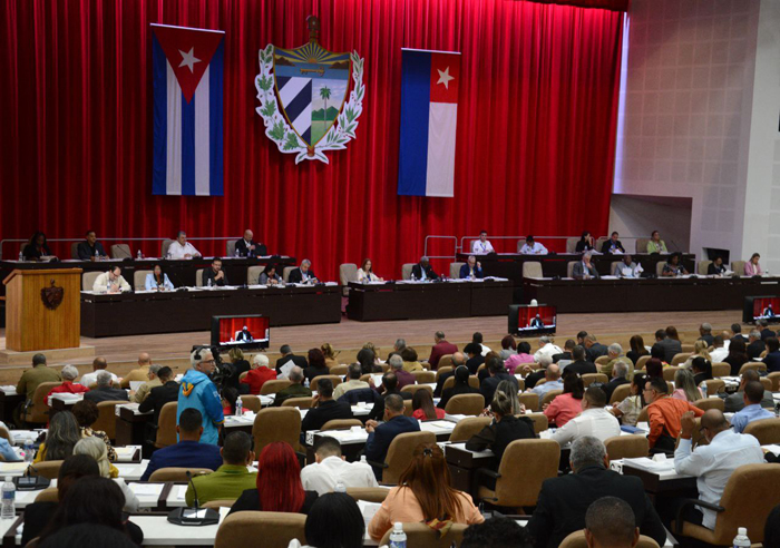Parlamento cubano condena genocidio en Palestina 