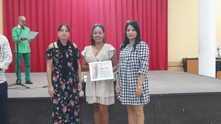 Reconocen a quienes impulsan la cultura en Camagüey