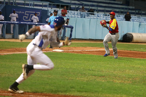 Todo listo para final de la Liga Élite del Béisbol Cubano