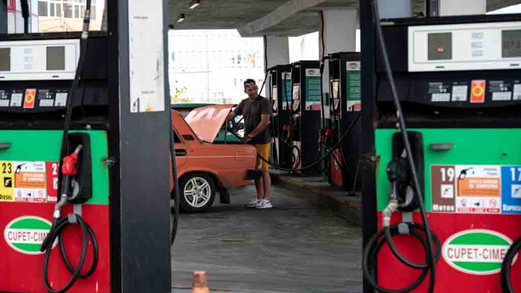 Aplazan actualización del precio de los combustibles en Cuba