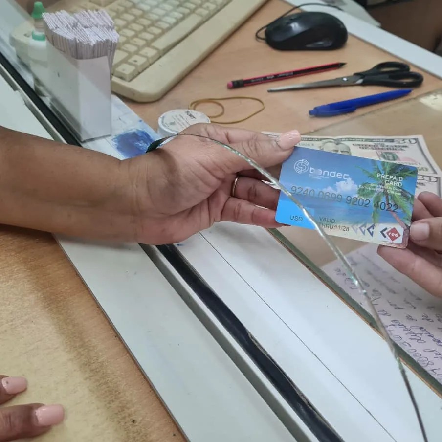 Inicia en Camagüey Banco de Crédito y Comercio venta de tarjetas prepago en USD 