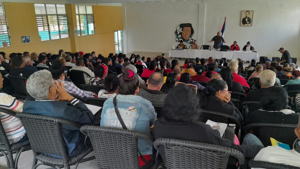 Analizan en Camagüey proceso de perfeccionamiento del sistema educacional