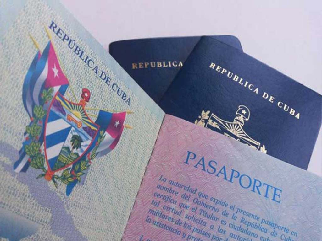 Informan respecto a implementación de medidas sobre pasaportes cubanos desde 2023