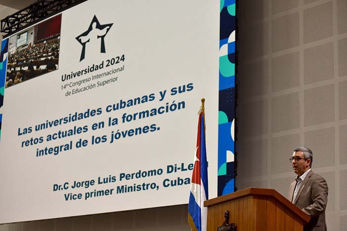 Defienden papel de las universidades en el desarrollo de Cuba 