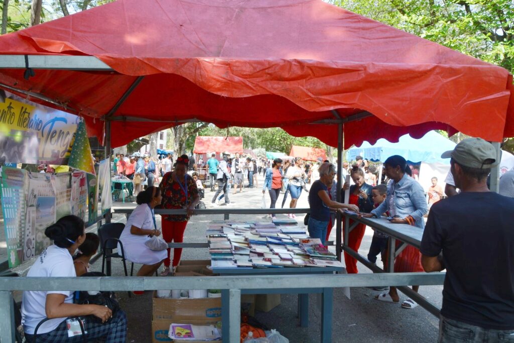 Feria del Libro de Camagüey deja buenas sensaciones