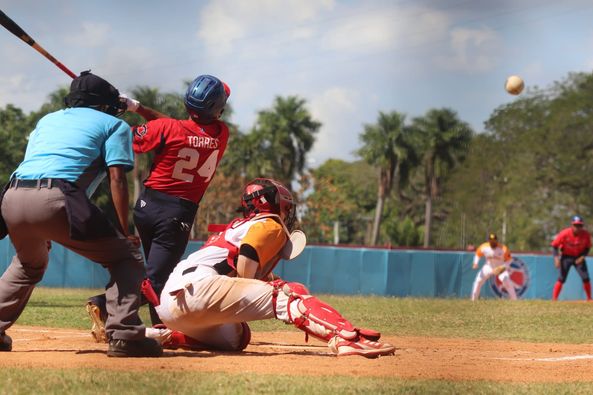 Tigres y Toros por extender racha victoriosa en béisbol cubano