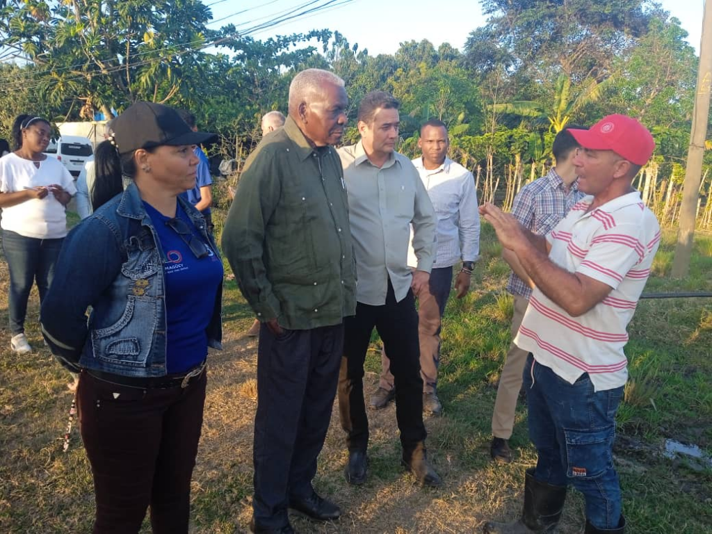 Esteban Lazo en Camagüey: producir alimentos para salvaguardar la Revolución