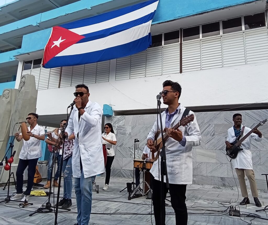 El grupo musical Galenos son mostró talento y cubanía