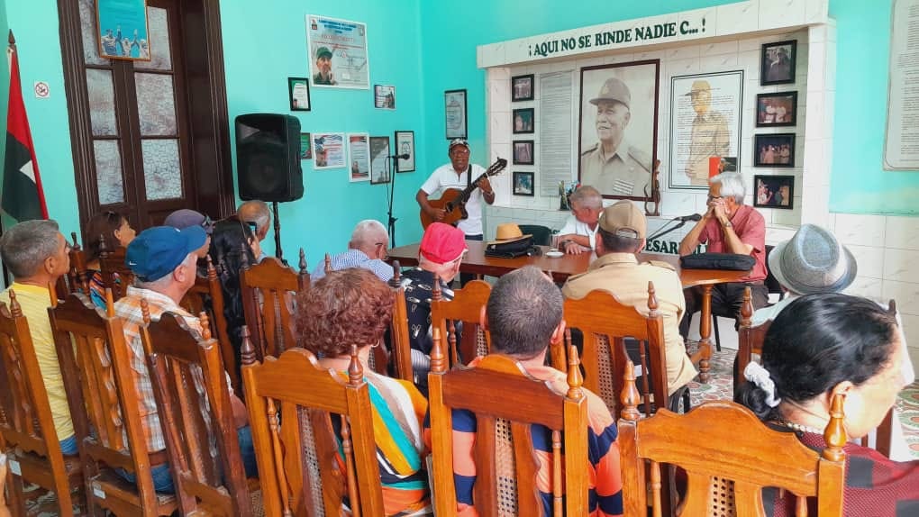 Desde la literatura en Camagüey se recordó la victoria de Playa Girón