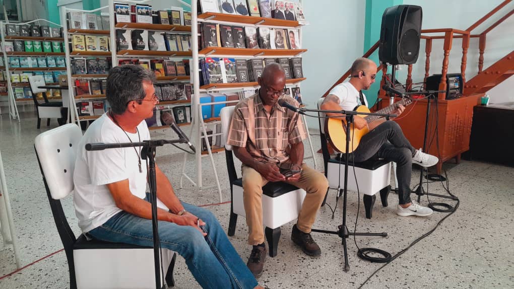 Destacan en Camagüey quehacer literario de combatiente de las Fuerzas Armadas Revolucionarias
