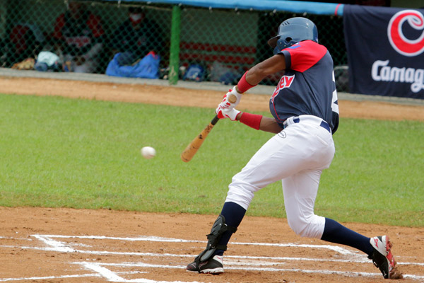 Los Toros siguen en alza en Serie Nacional de Béisbol