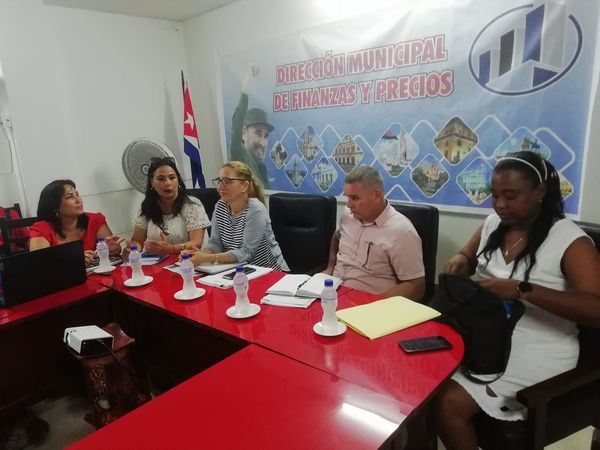 Recorre viceministra de Finanzas y Precios lugares de interés en Camagüey