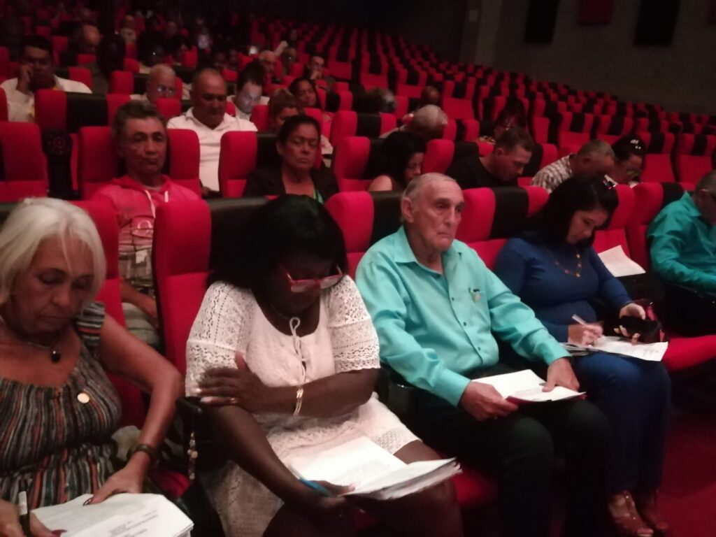 Sesionó en Camagüey Asamblea Municipal del Poder Popular