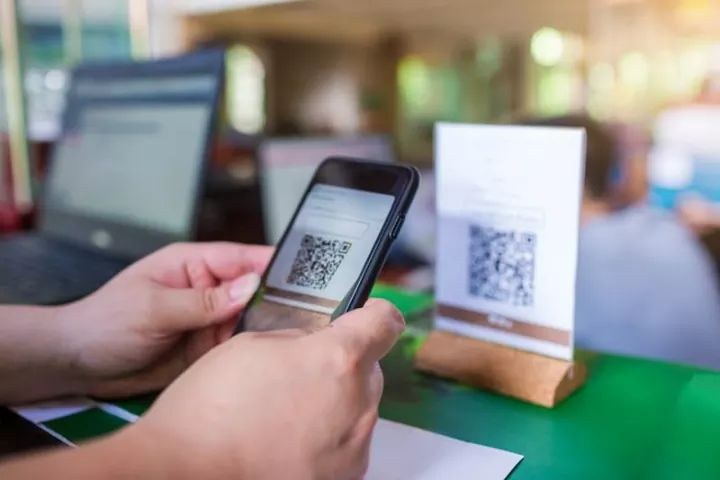 Comercio en Camagüey avanza en proceso de bancarización