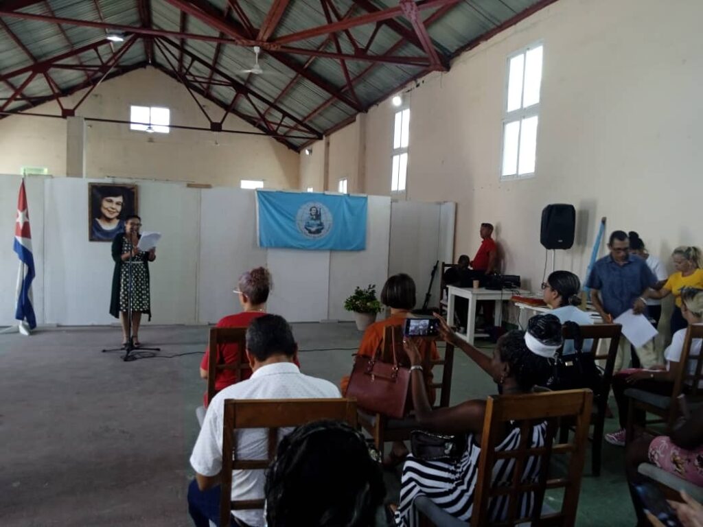 Reconocen en Camagüey a mujer con extraordinarias trayectorias