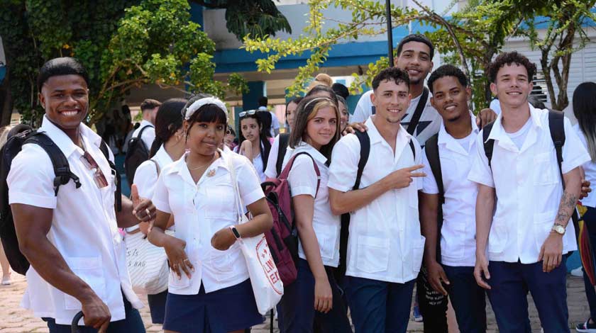 Universidad médica camagüeyana en modo curso escolar 2024-2025