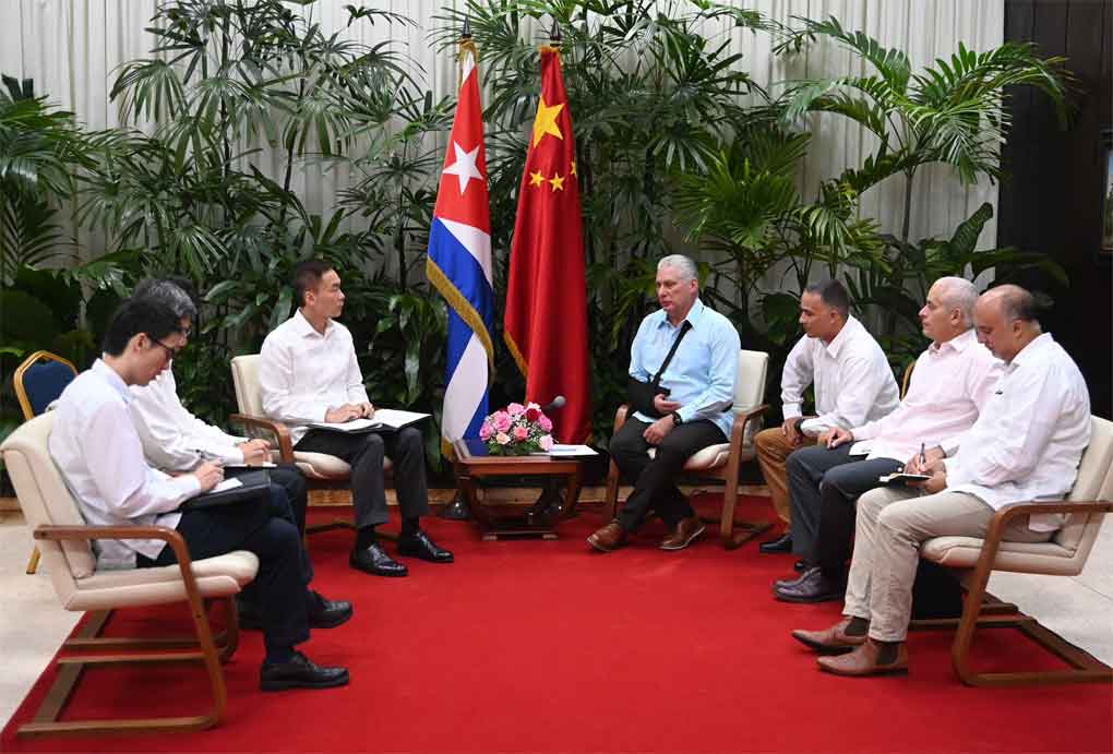 Presidente de Cuba sostuvo encuentro con embajador de China