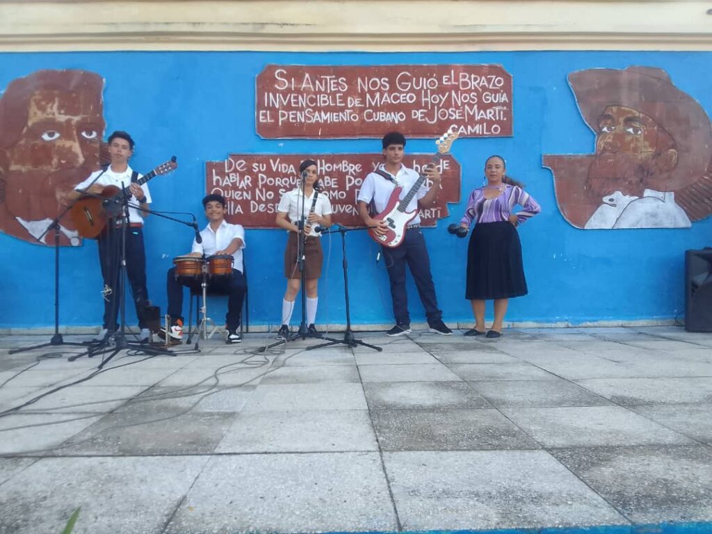 En la capital agramontina inició el nuevo curso escolar