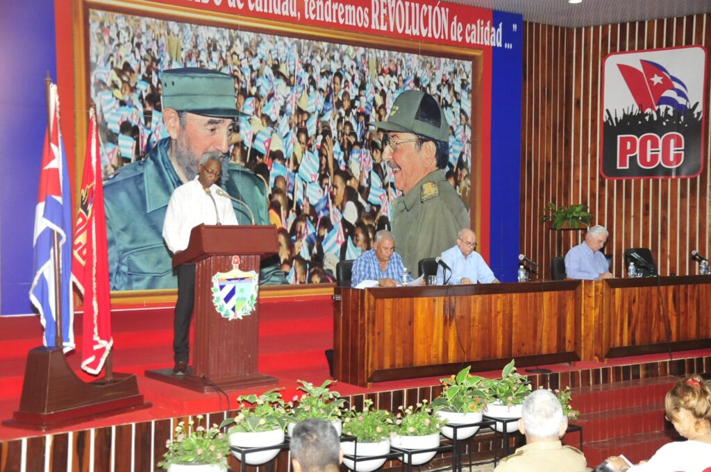 Chequea Díaz-Canel desarrollo económico de provincia de Cuba