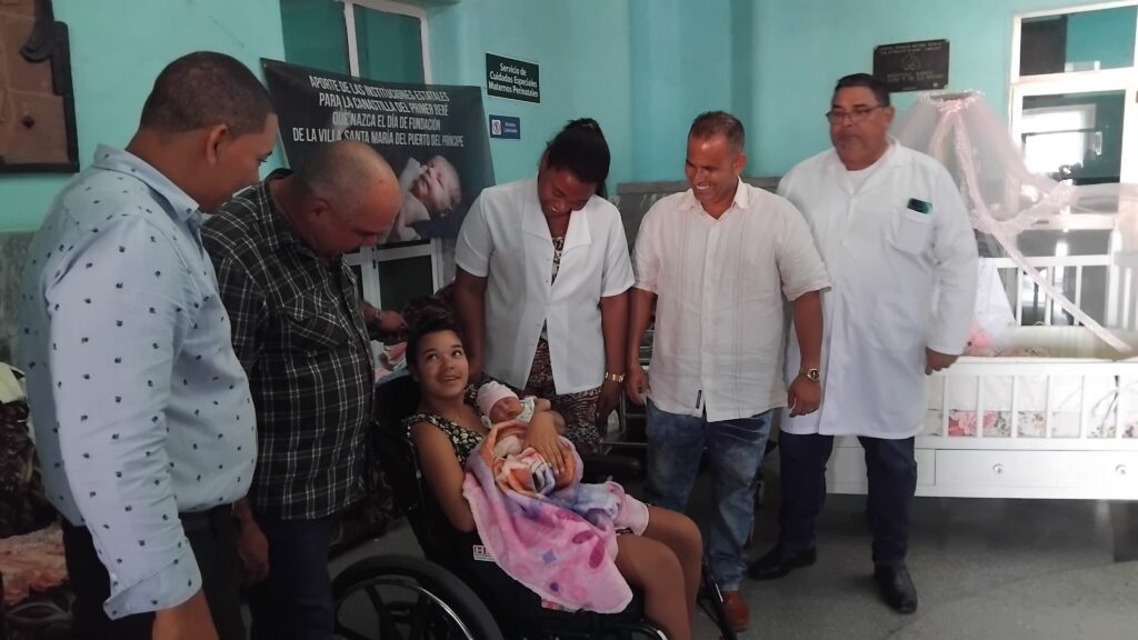 Regalos para la primera camagüeyana nacida el día del aniversario 511